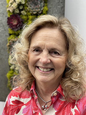 Lynn Jax portrait 2024