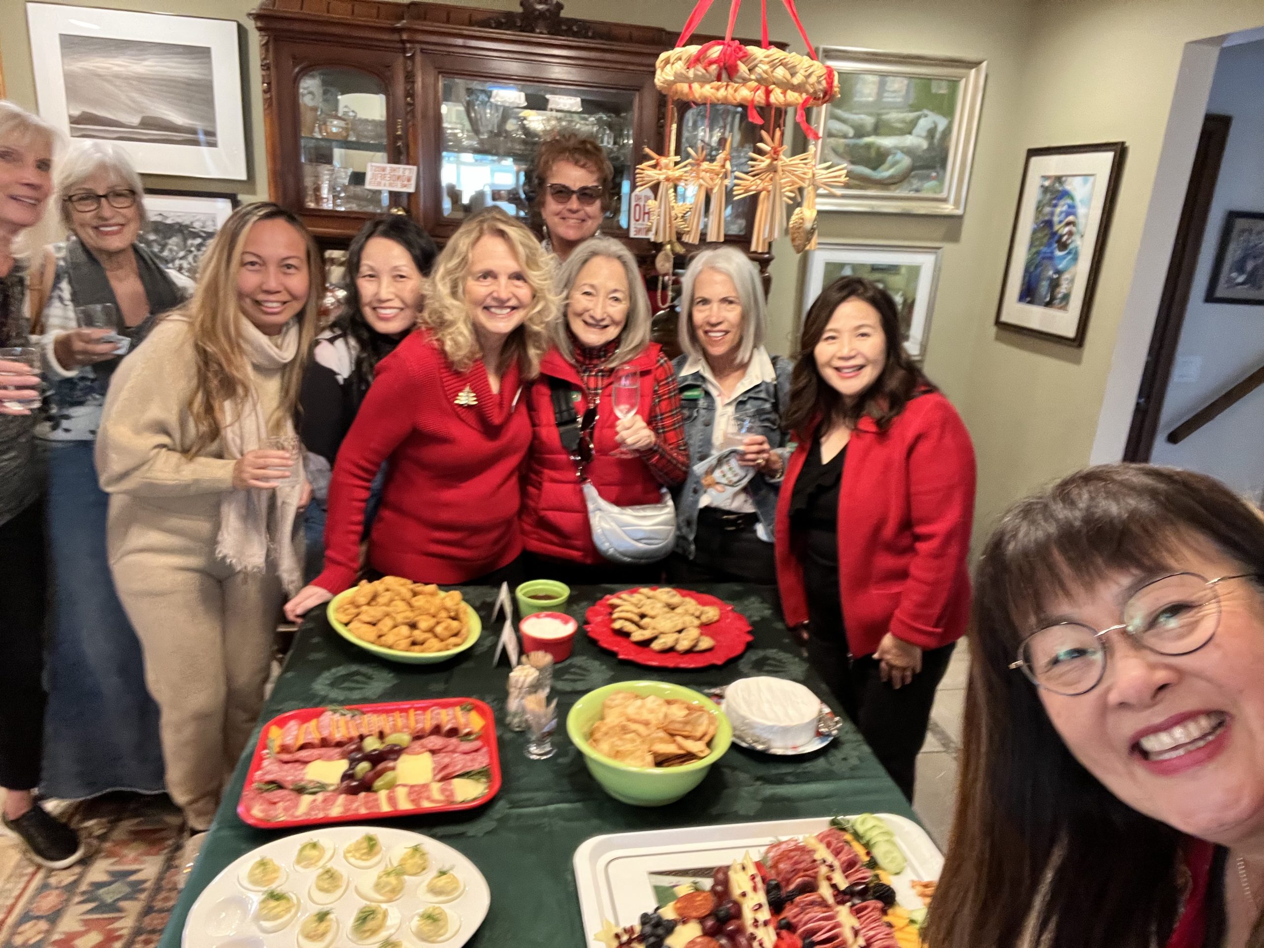Open Garden and Happy Hour - Holiday Member Homes Tour